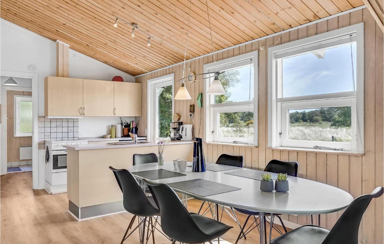 Amazing Home In Blavand With Wifi ภายนอก รูปภาพ